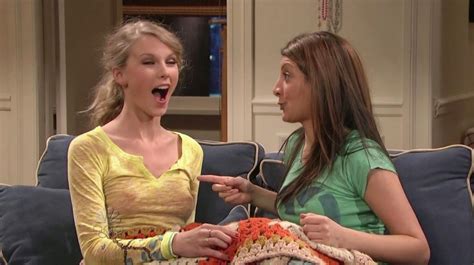 taylor swift snl roomies